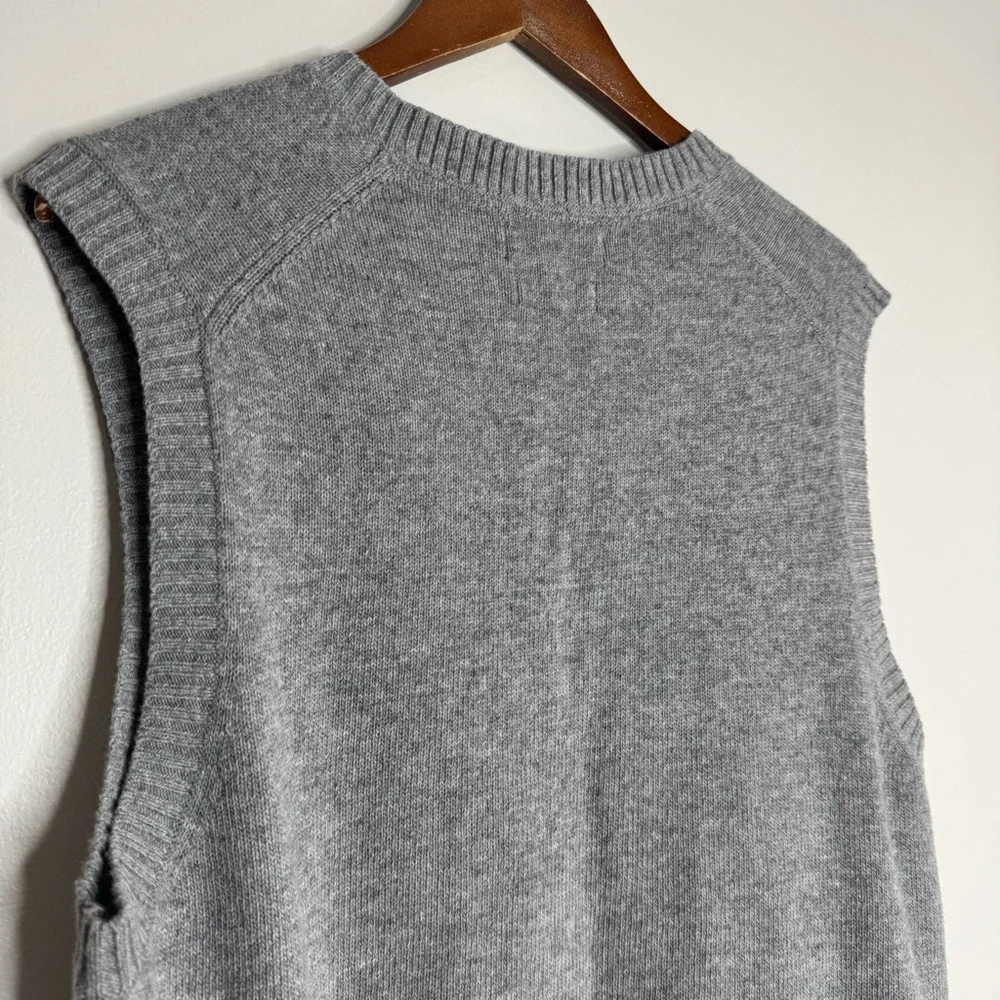 Banana Republic Gray Merino Wool Blend V-neck‎ Men’s Sweater Vest Size Large